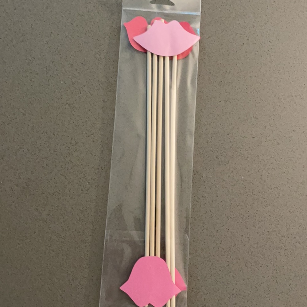 Photo Booth Props - Picture 6 of 16